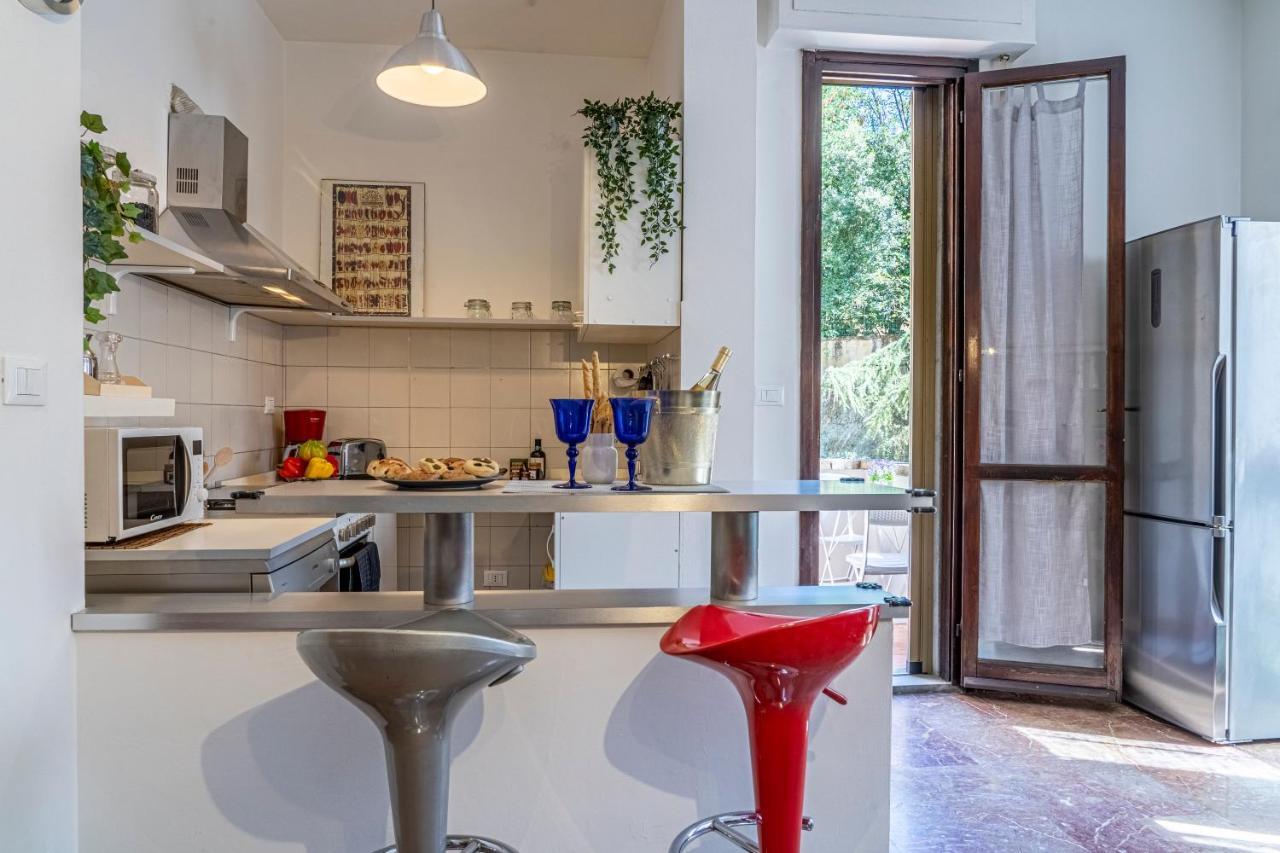 Appartement Cozy Roman With Parking