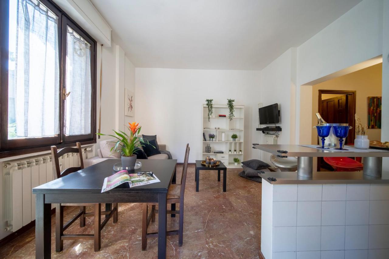 Cozy Roman With Parking Apartamento *